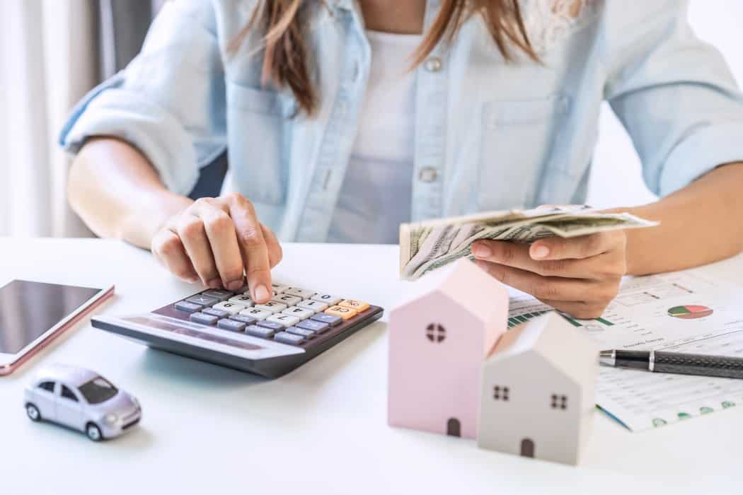 Gastos de bolsillo al comprar una casa en Tampa: costos más allá del pago inicial